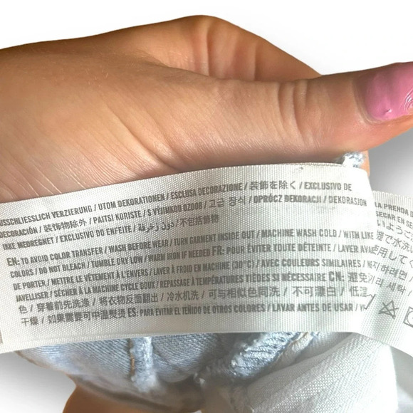 Abercrombie & Fitch Ultra High Rise Ankle Straight Jean Size 26/2 light - Picture 9 of 9